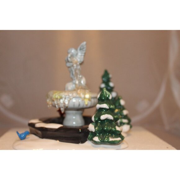 Dept 56 Snow Village - Winter Fountain - Picture 7 of 8